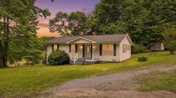 91 Golden Rd Lynchburg, TN 37352