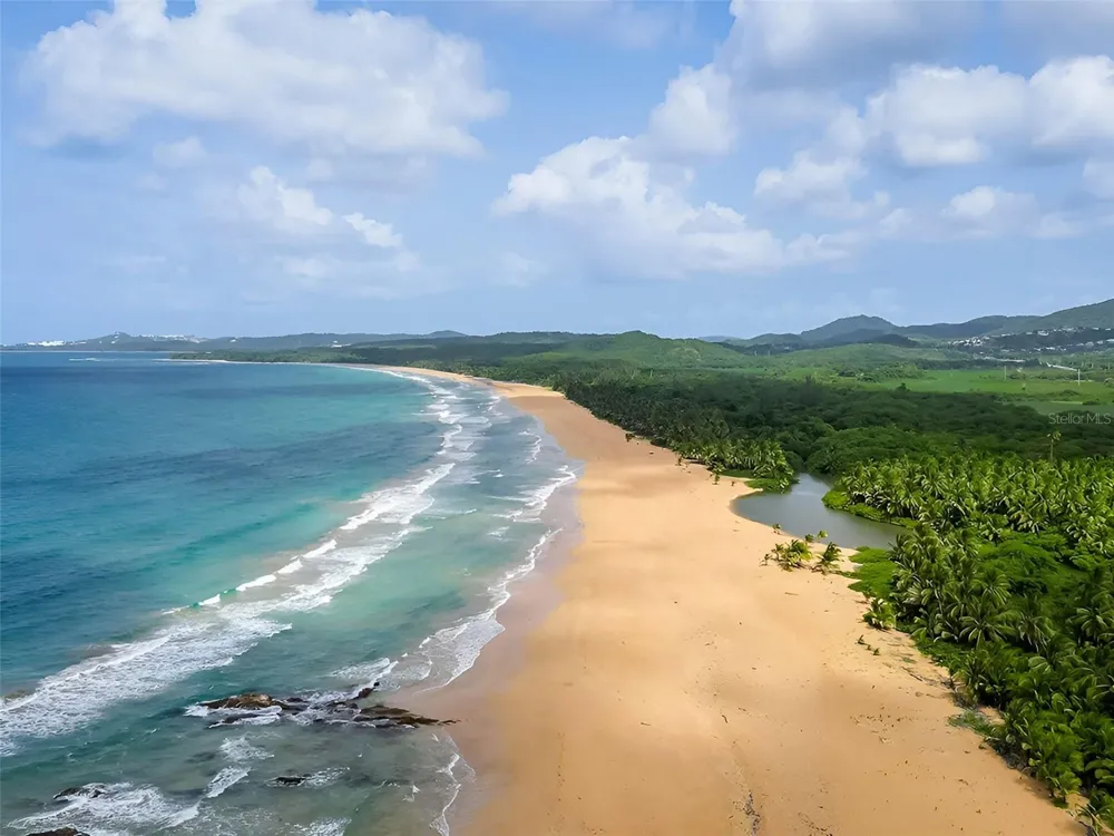 CONDOMINIO SANDY HILLS W #19B Luquillo, PR 00773