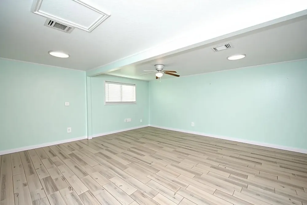 1231 W 7th Street Freeport, TX 77541