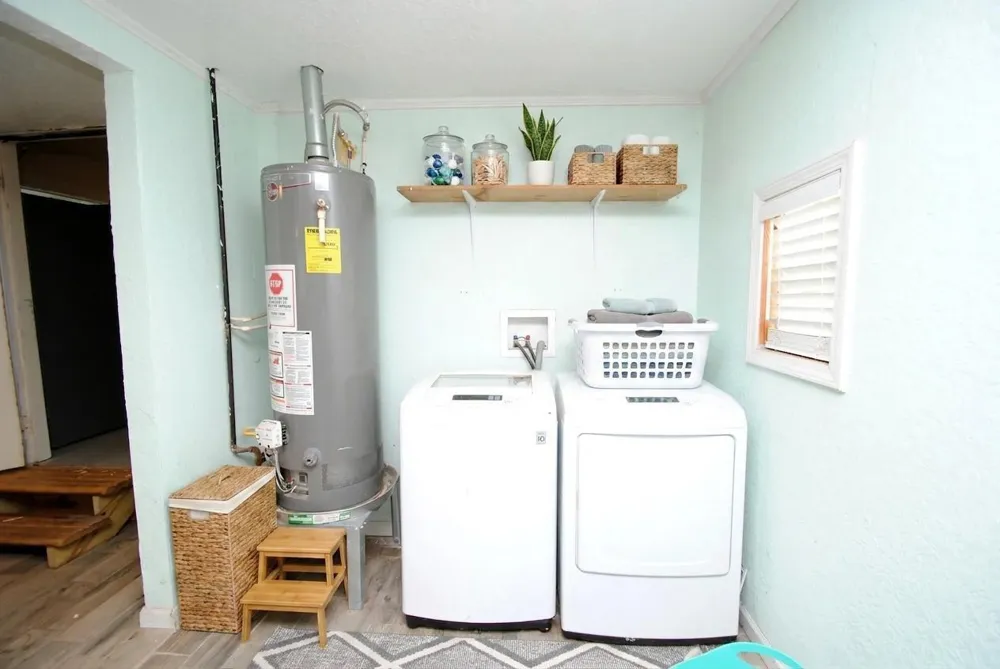 1231 W 7th Street Freeport, TX 77541