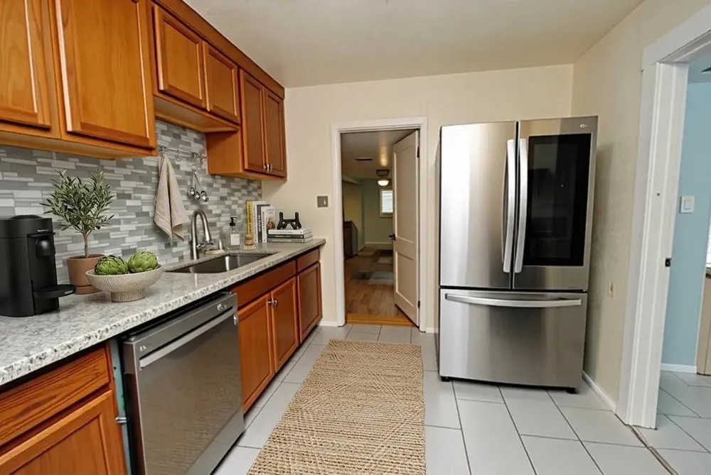 1231 W 7th Street Freeport, TX 77541