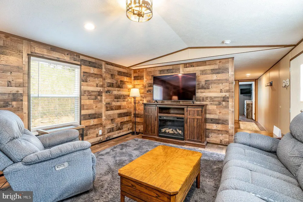 24 STRAUTER ROAD Franklin, WV 26807