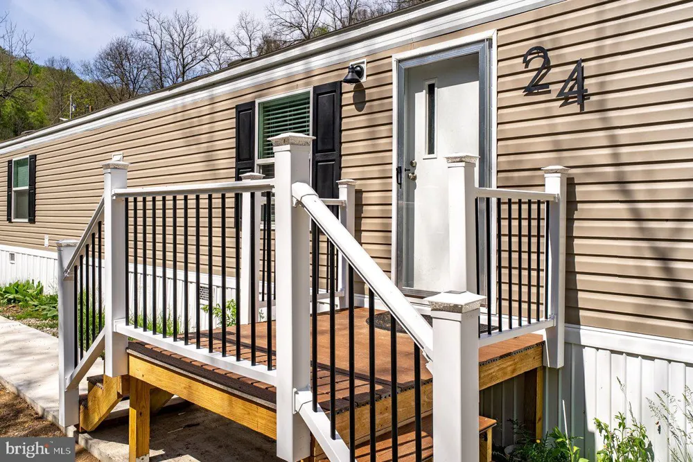 24 STRAUTER ROAD Franklin, WV 26807