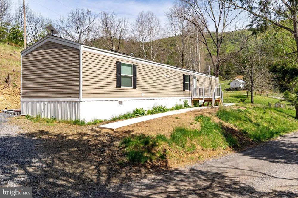 24 STRAUTER ROAD Franklin, WV 26807