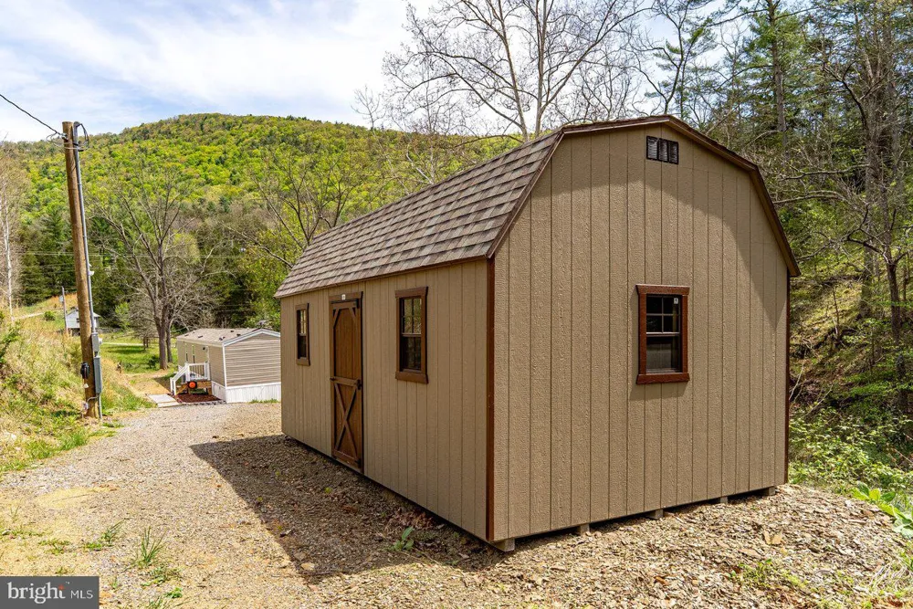 24 STRAUTER ROAD Franklin, WV 26807