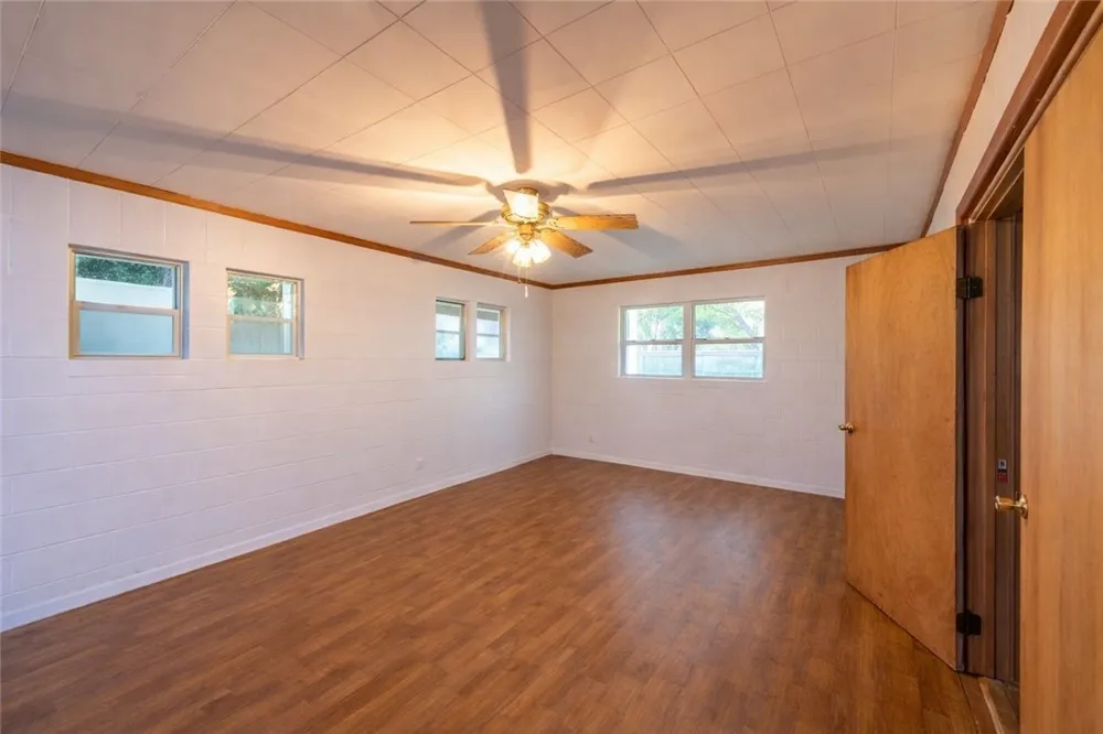 195 Carmel Drive Sandia, TX 78383