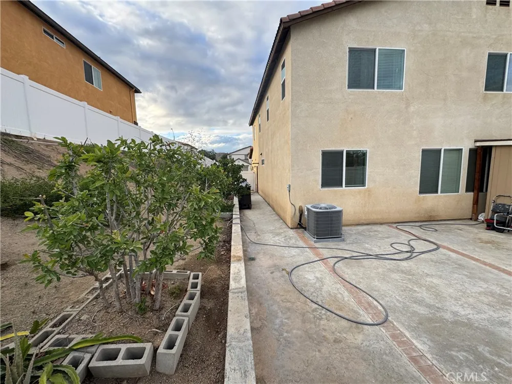 11742 Connell Riverside, CA 92505