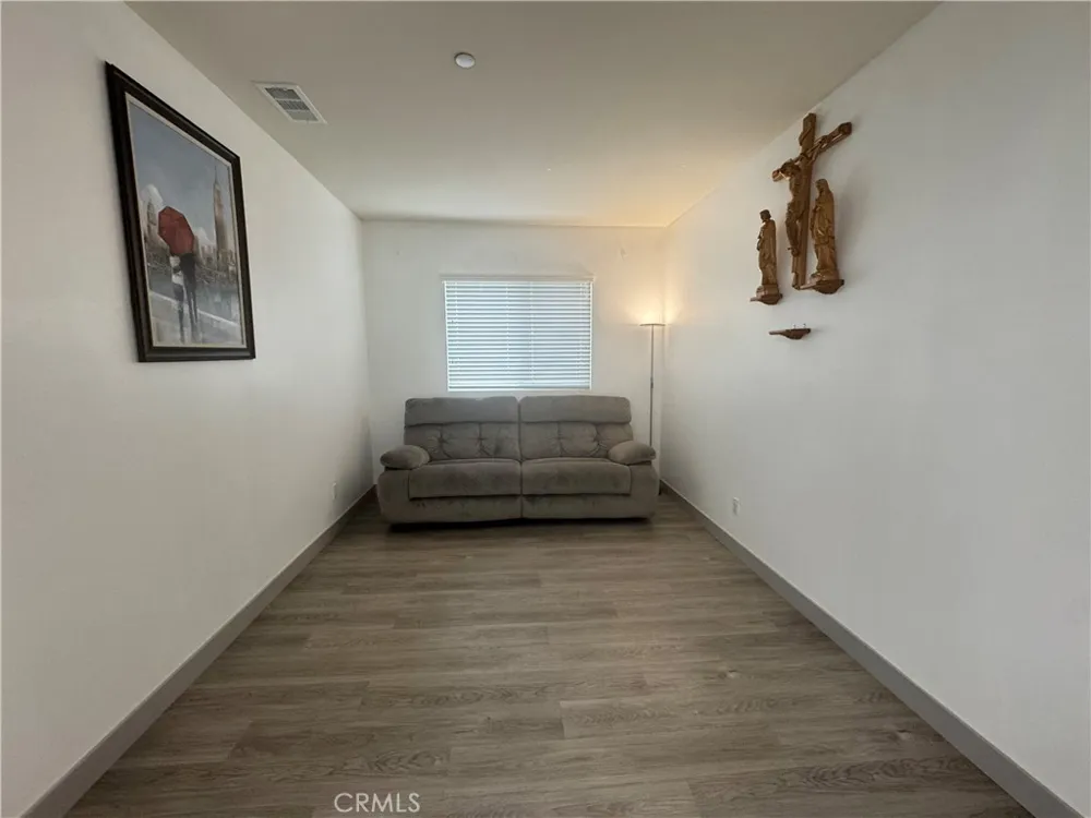 11742 Connell Riverside, CA 92505