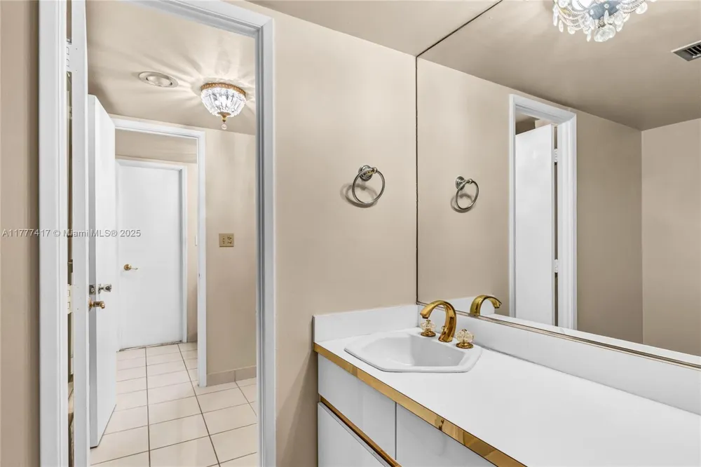 2881 NE 33rd Ct #PHC Fort Lauderdale, FL 33306