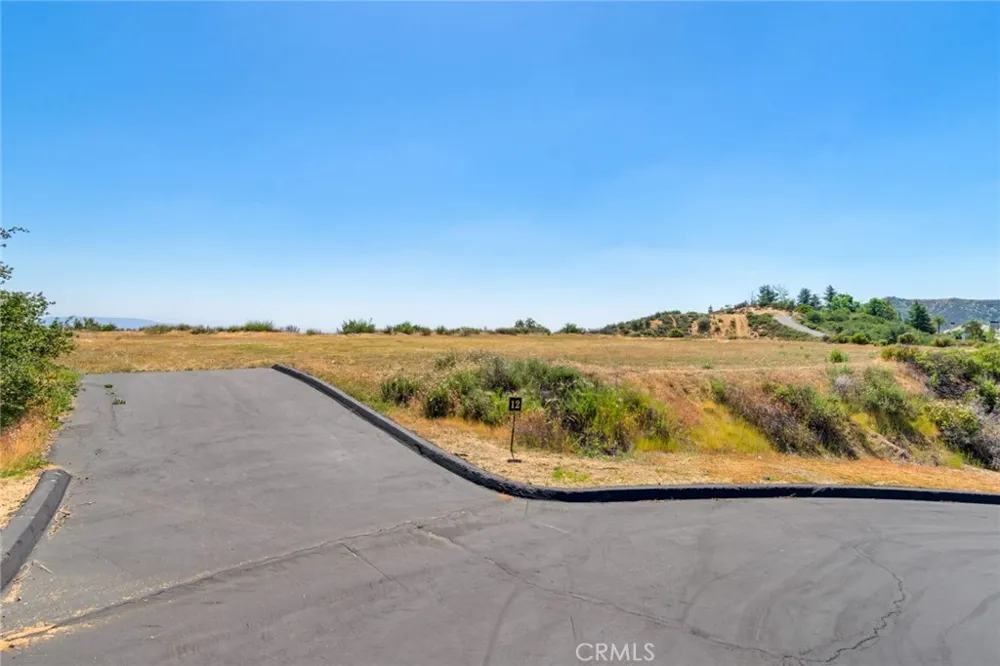 39525 Eastview Court Yucaipa, CA 92399