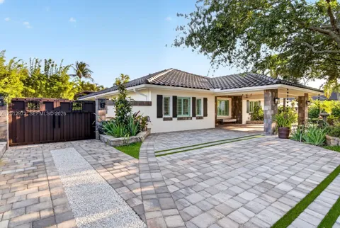 10570 SW 56th Ter