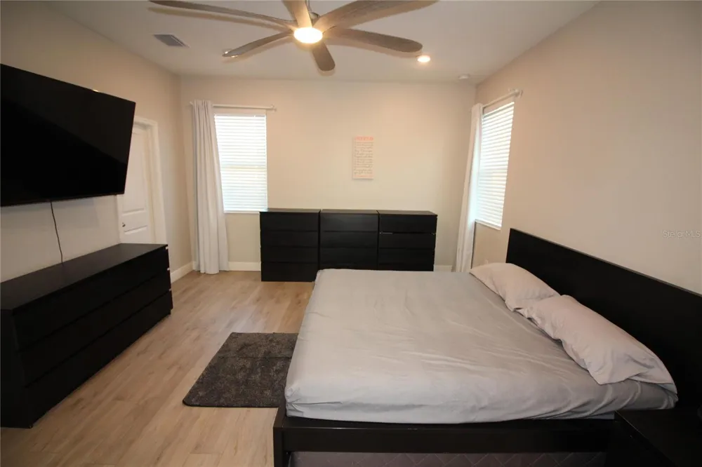 9449 SANDERS PARK PLACE Seffner, FL 33584