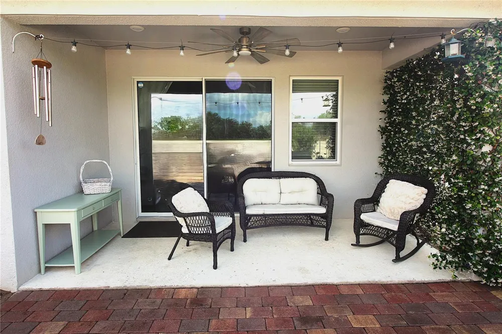 9449 SANDERS PARK PLACE Seffner, FL 33584