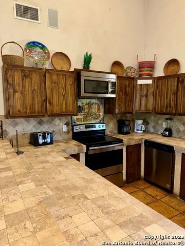 584 Tierra Linda Concan, TX 78838