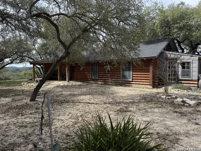 620 Lake Forest Pipe Creek, TX 78063