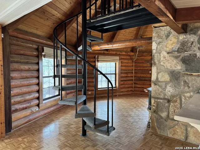 620 Lake Forest Pipe Creek, TX 78063