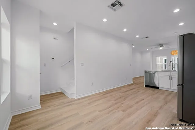 1502 S Walters San Antonio, TX 78210