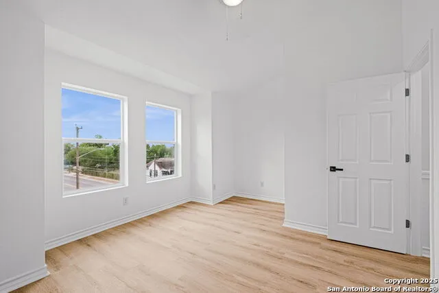 1502 S Walters San Antonio, TX 78210