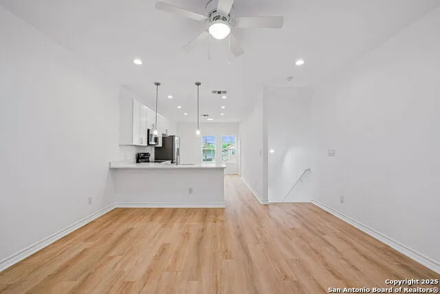 1502 S Walters San Antonio, TX 78210