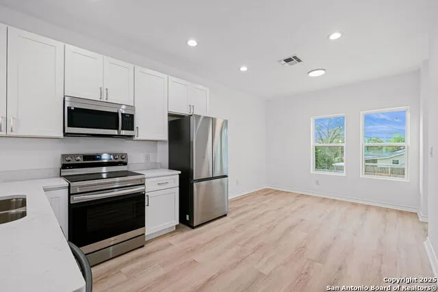 1502 S Walters San Antonio, TX 78210