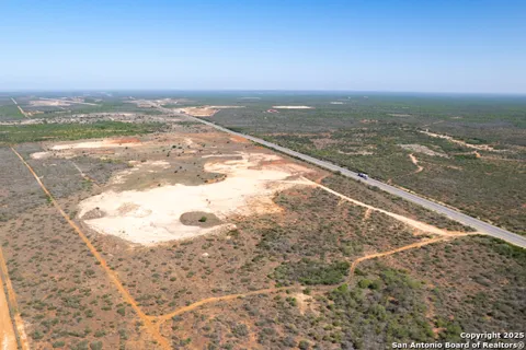 000 US HWY 83 N