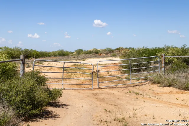 000 US HWY 83 N Laredo, TX 78045