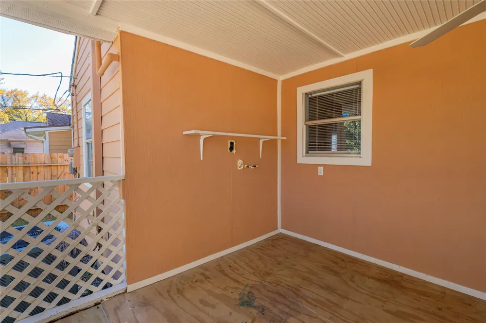 715 Center Street Pasadena, TX 77506