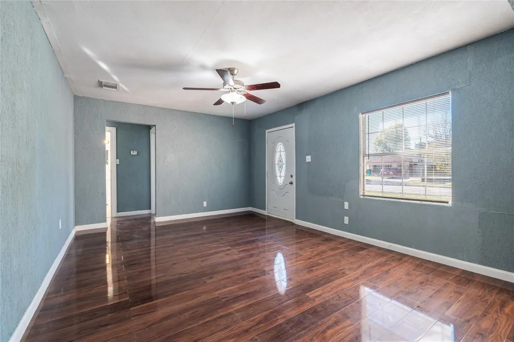 715 Center Street Pasadena, TX 77506