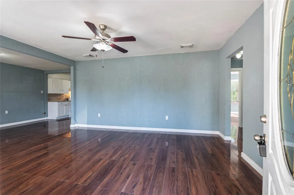 715 Center Street Pasadena, TX 77506