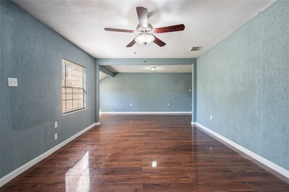 715 Center Street Pasadena, TX 77506
