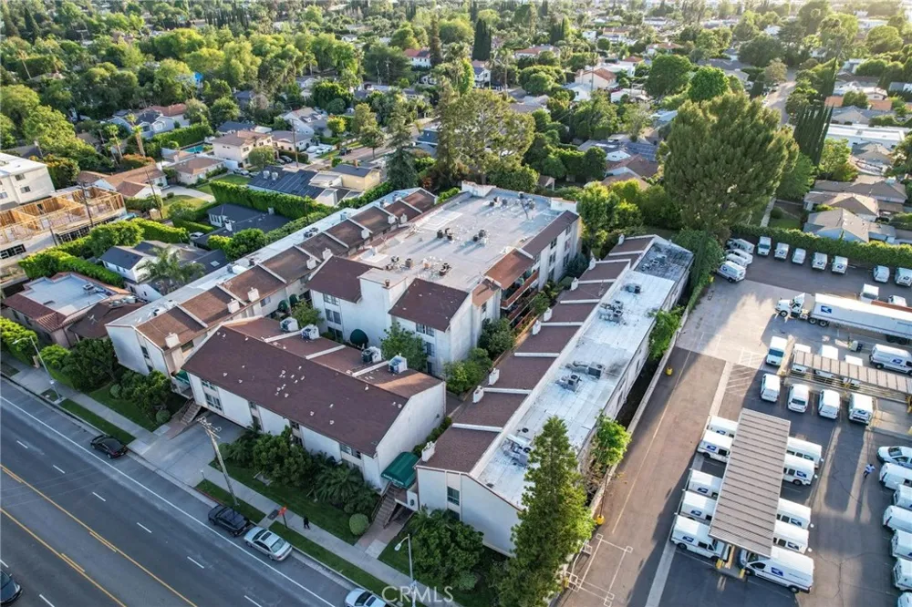 5115 Kester #7 Sherman Oaks, CA 91403
