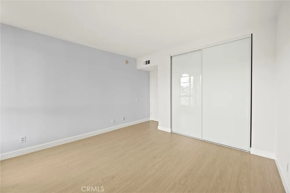 5115 Kester #7 Sherman Oaks, CA 91403