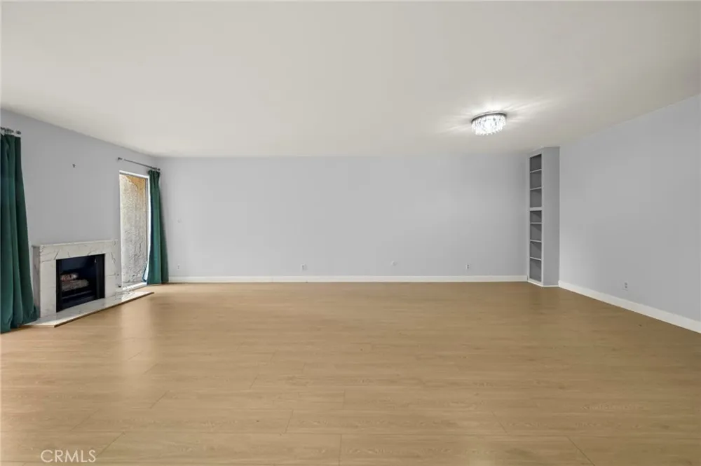 5115 Kester #7 Sherman Oaks, CA 91403