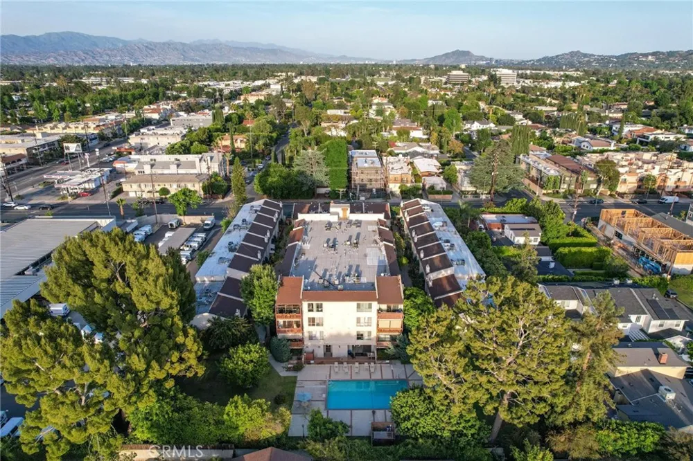 5115 Kester #7 Sherman Oaks, CA 91403