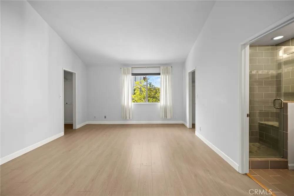 5115 Kester #7 Sherman Oaks, CA 91403