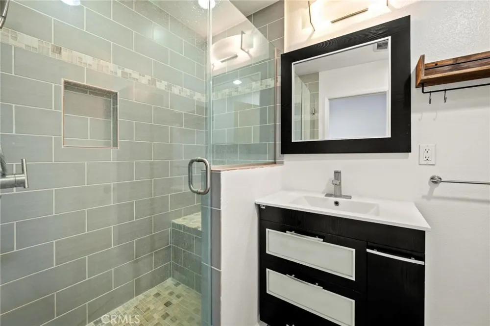 5115 Kester #7 Sherman Oaks, CA 91403