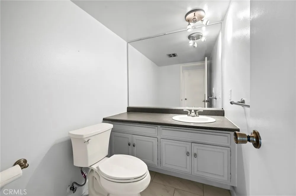 5115 Kester #7 Sherman Oaks, CA 91403