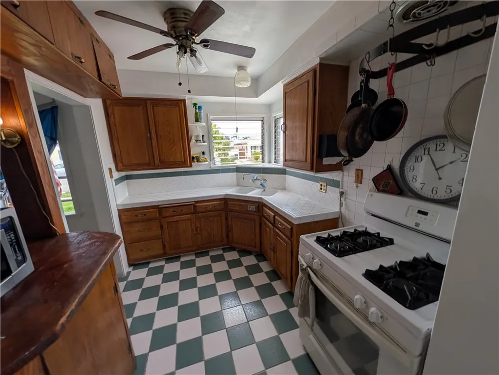 3816 Walnut Lynwood, CA 90262
