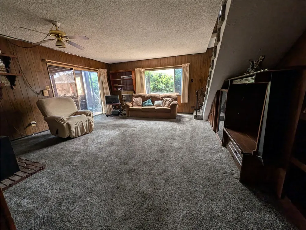 3816 Walnut Lynwood, CA 90262