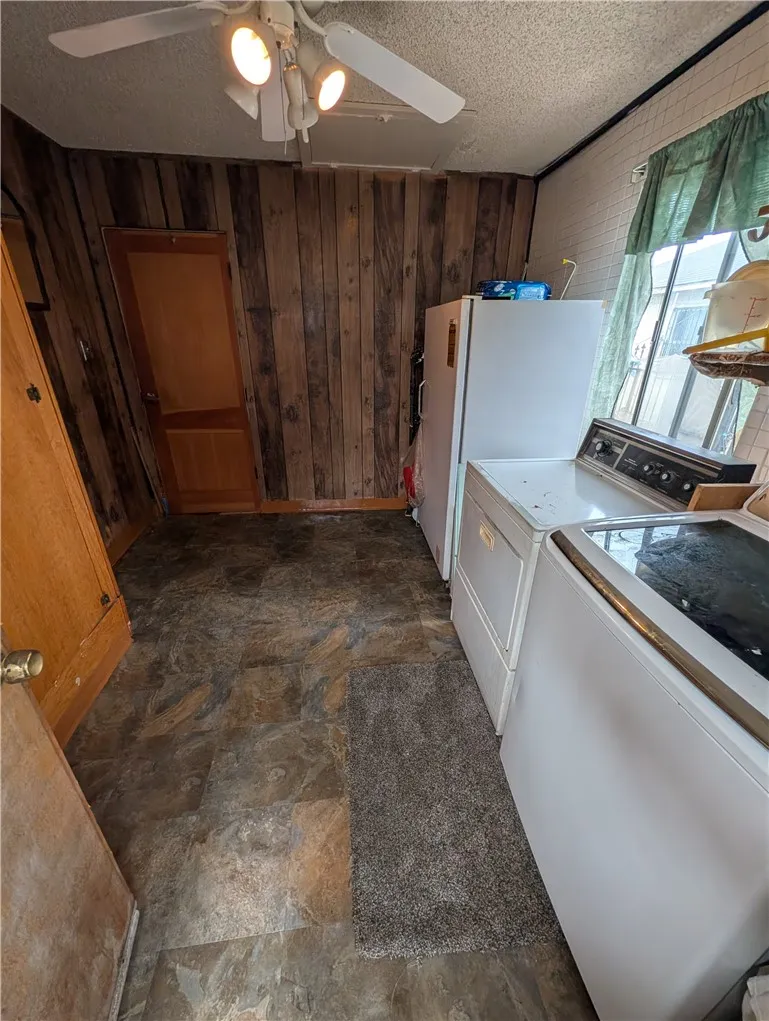 3816 Walnut Lynwood, CA 90262