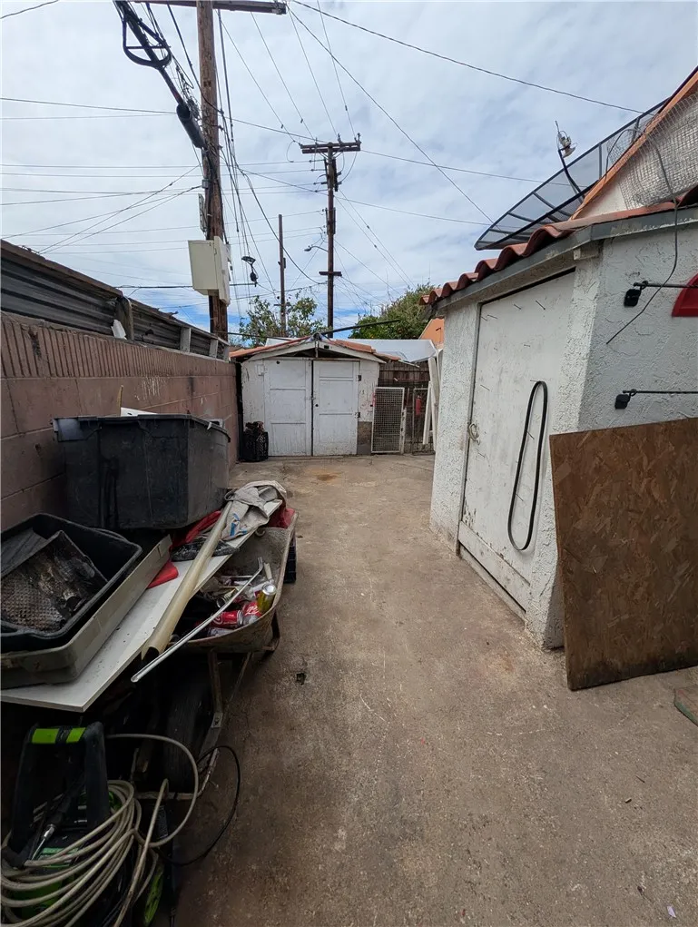 3816 Walnut Lynwood, CA 90262
