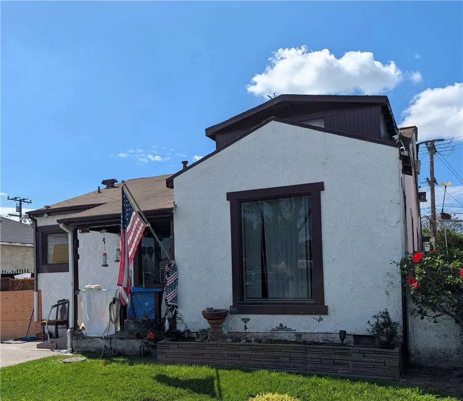 3816 Walnut Lynwood, CA 90262