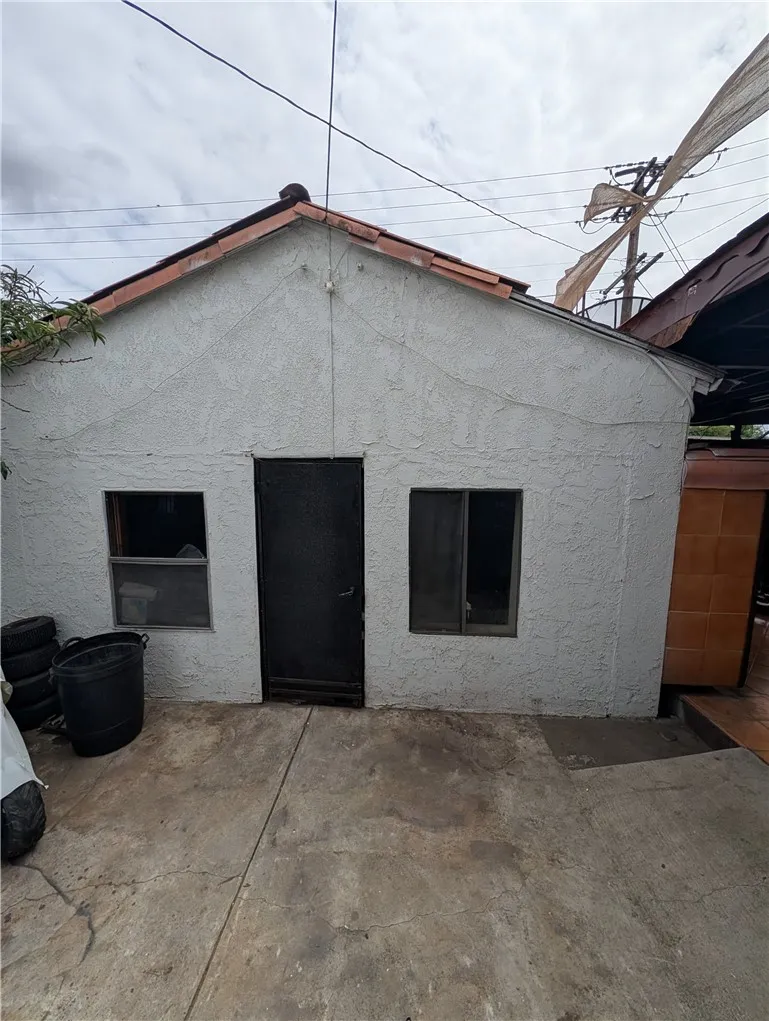 3816 Walnut Lynwood, CA 90262