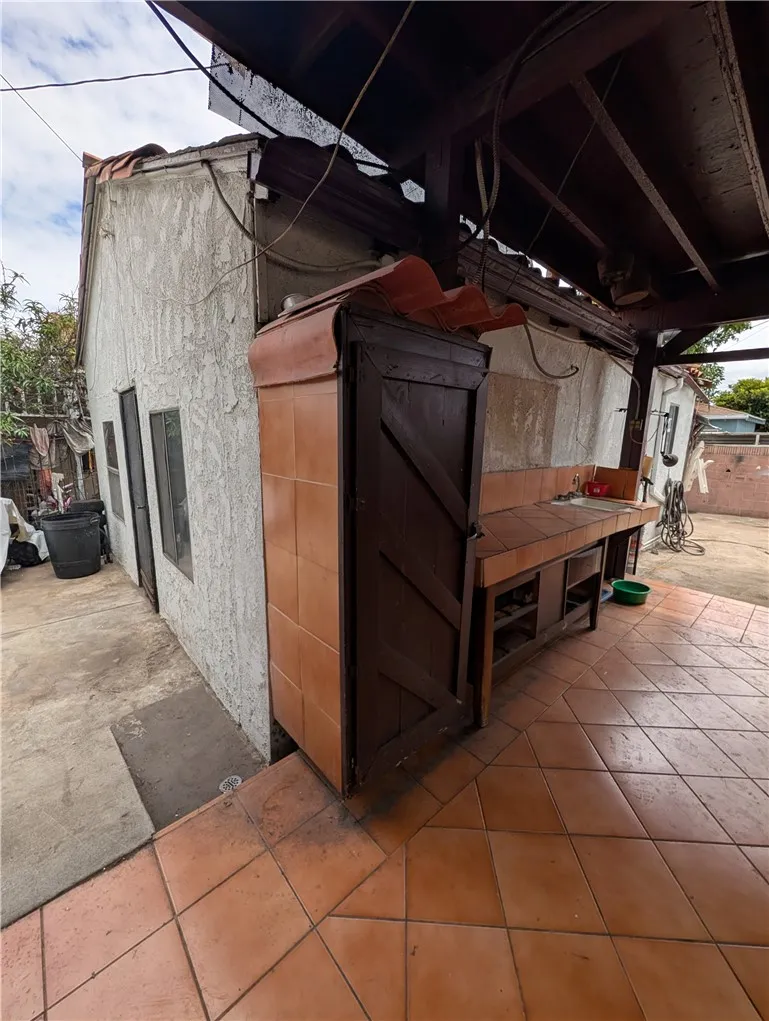 3816 Walnut Lynwood, CA 90262