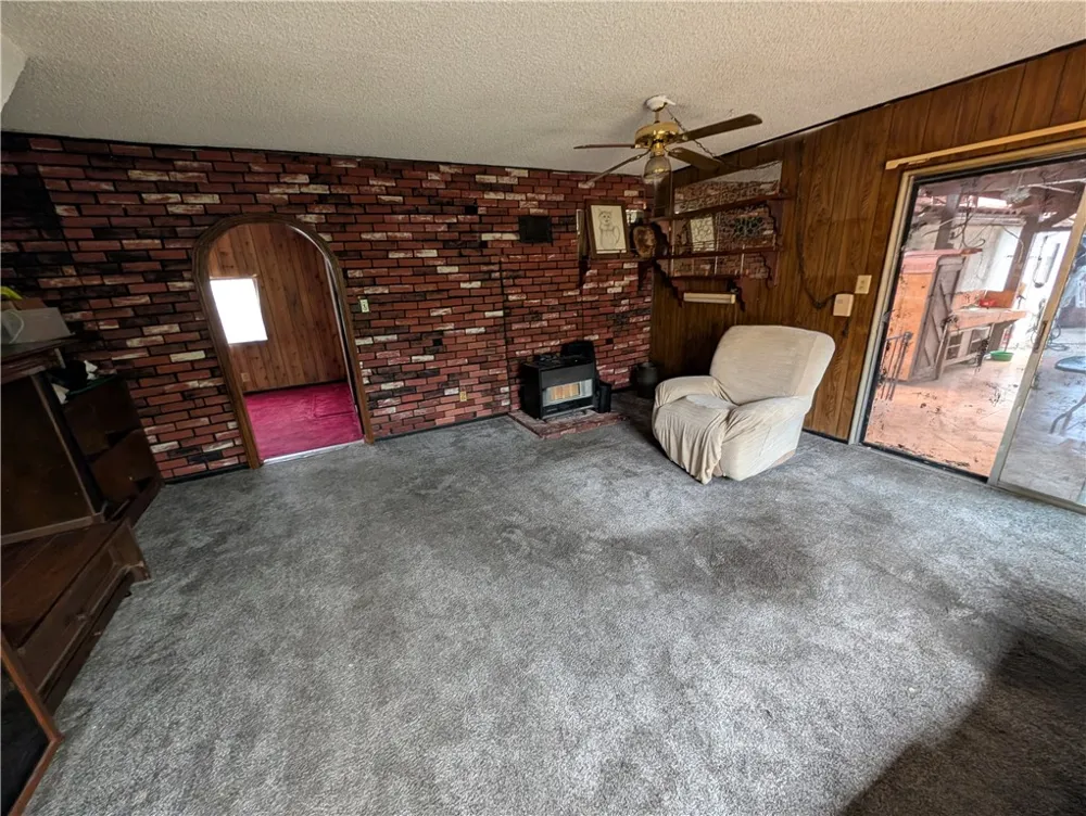 3816 Walnut Lynwood, CA 90262