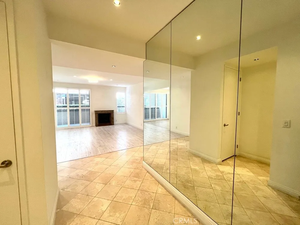 700 S Lake Avenue #111 Pasadena, CA 91106