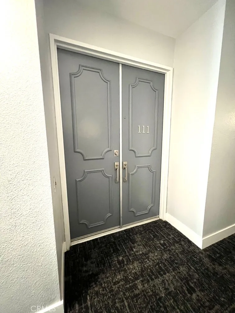 700 S Lake Avenue #111 Pasadena, CA 91106