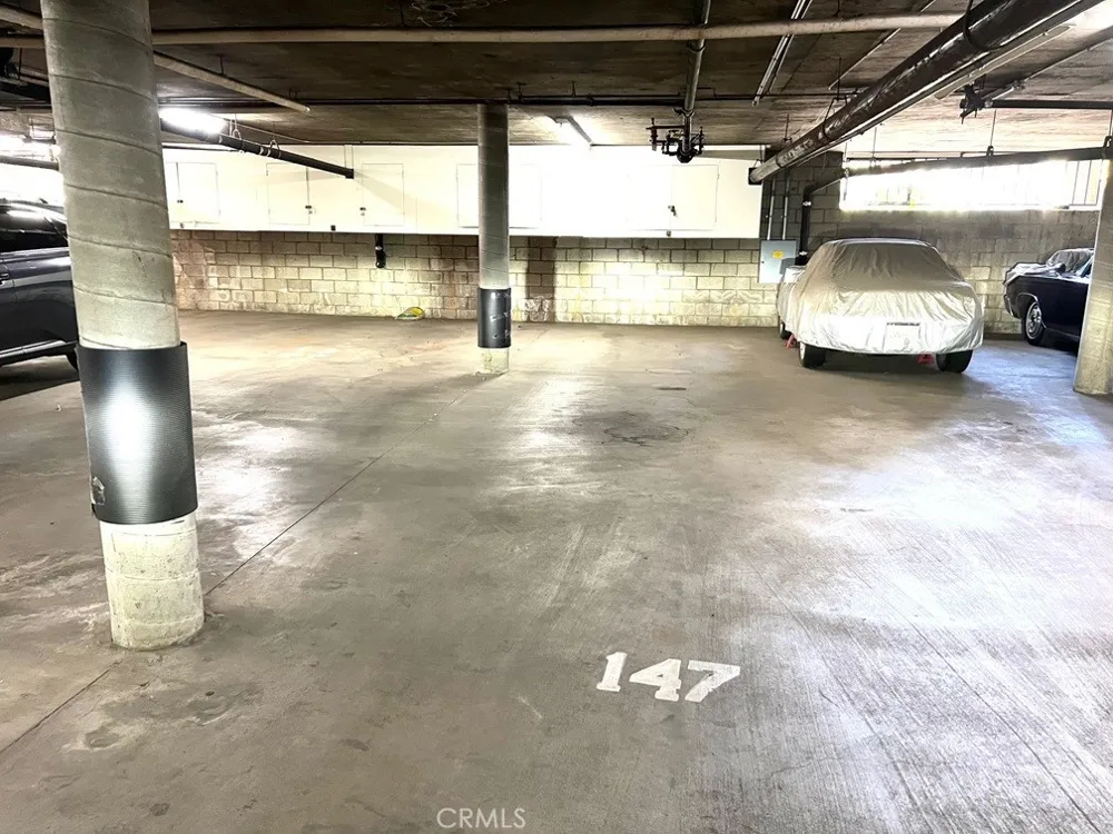 700 S Lake Avenue #111 Pasadena, CA 91106