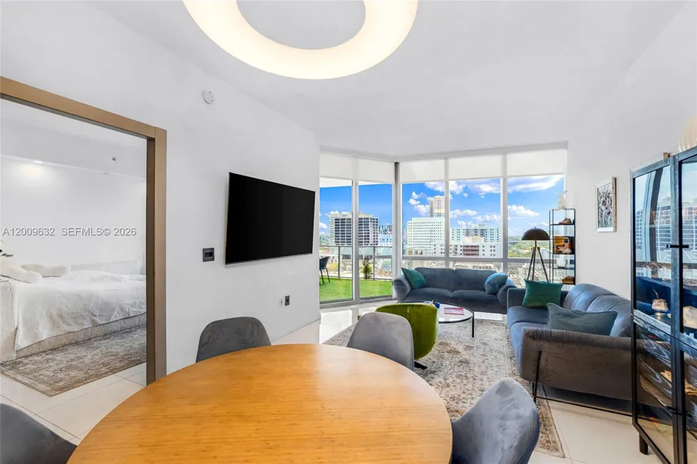 851 NE 1st Ave #1408 Miami, FL 33132