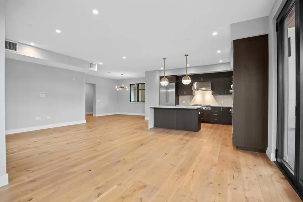 227 Hope Street Mountain View, CA 94041